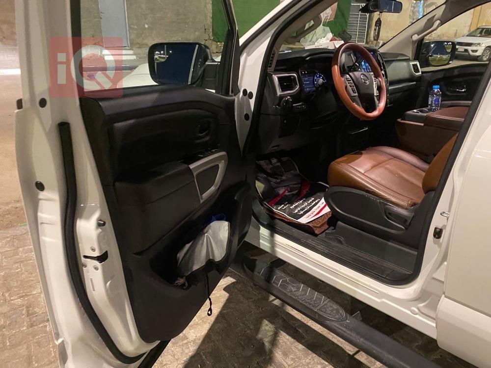 نيسان تيتان